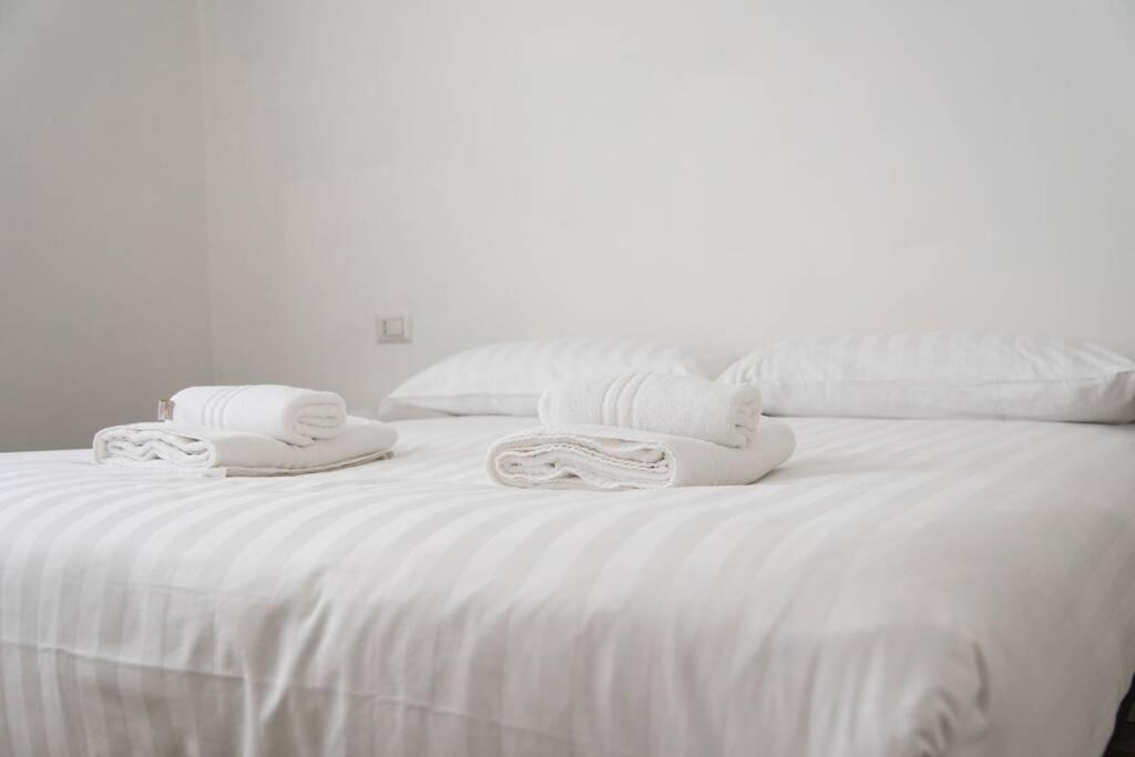 Mico 1 Bedroom Apartment - Youhosty มิลาน ภายนอก รูปภาพ