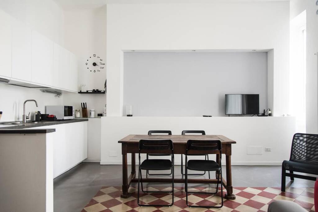 Mico 1 Bedroom Apartment - Youhosty มิลาน ภายนอก รูปภาพ